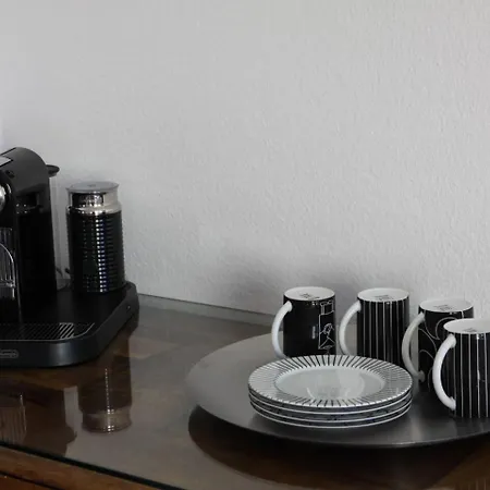 홈스테이 Ruhiges In Naehe Kurfuerstendamm Mit Eigener Regendusche